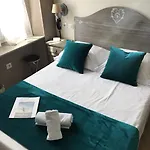 Oxford 3*