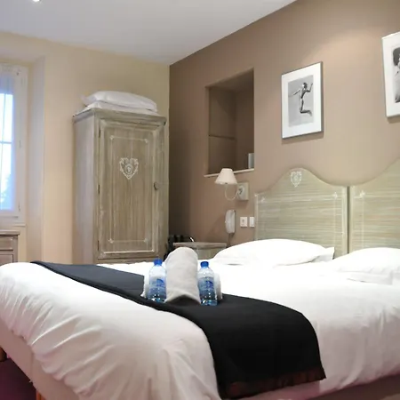 Oxford Hotel 3*