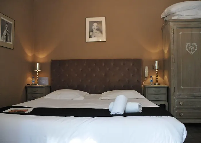 Oxford 3* كان