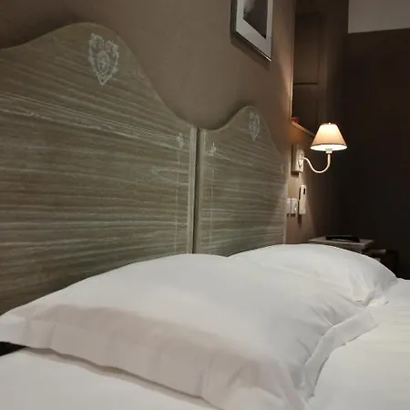 Oxford Hotel Cannes