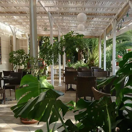 Oxford 3* Канны